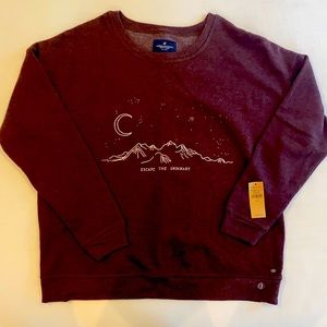 American Eagle sweatshirt “escape the ordinary”
